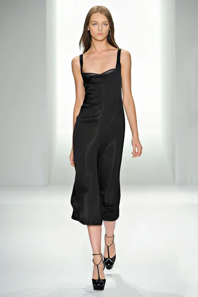 Look 25